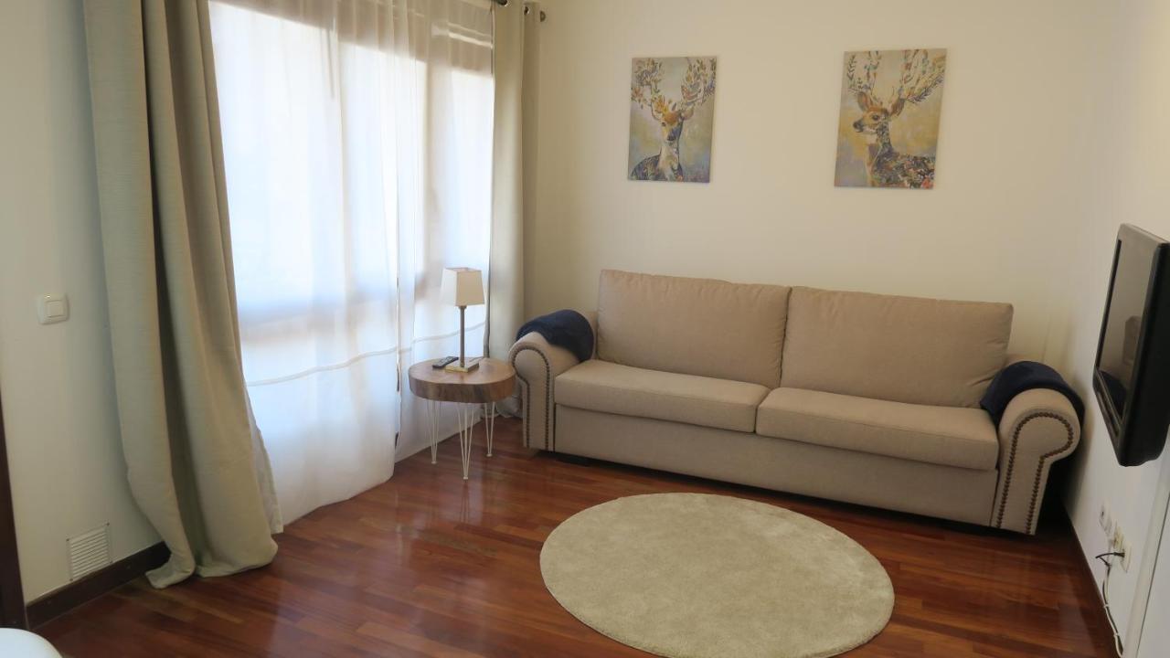 Apartamentos Palacio Azcarate Travesia Calvario Ezcaray Bagian luar foto